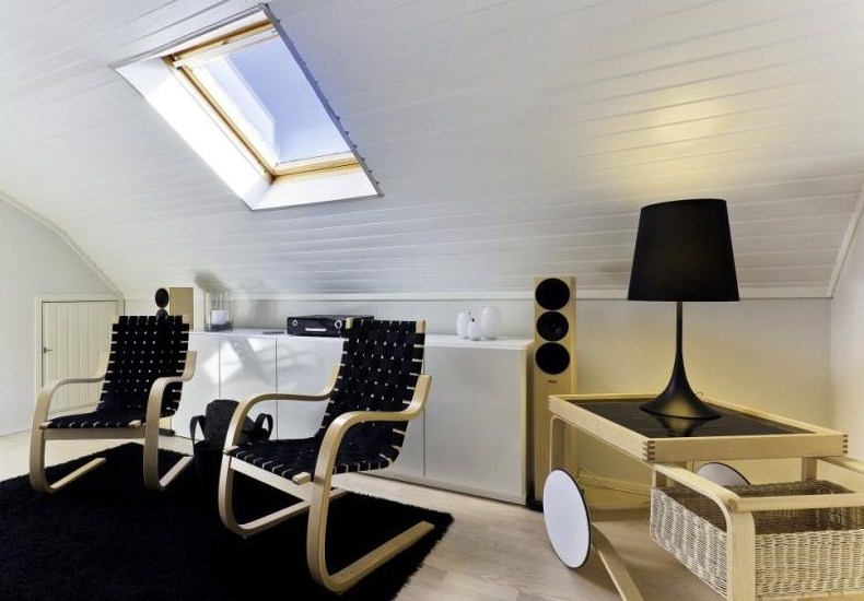AMPHION HELIUM 520
