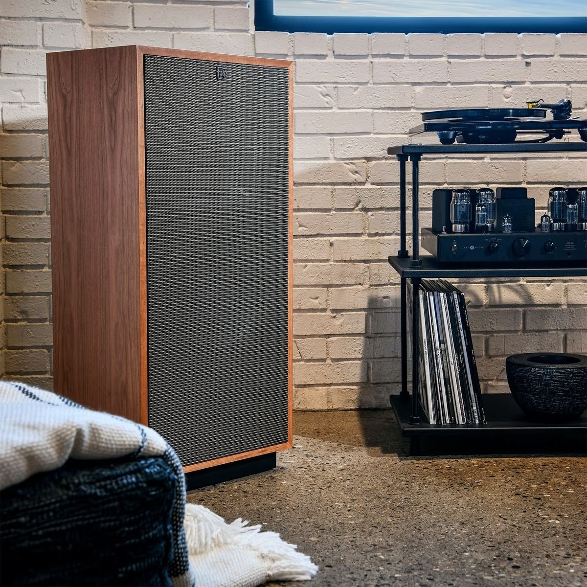 Les enceintes Klipsch FORTE IV sont toujours fabriquées à la main aux Etats Unis