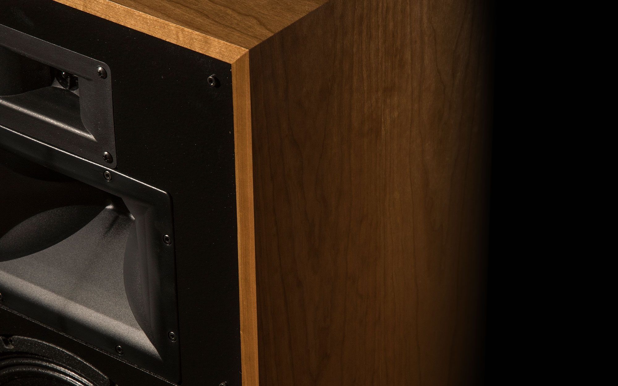 Klipsch Forte IV utilise un nouveau haut-parleur médium