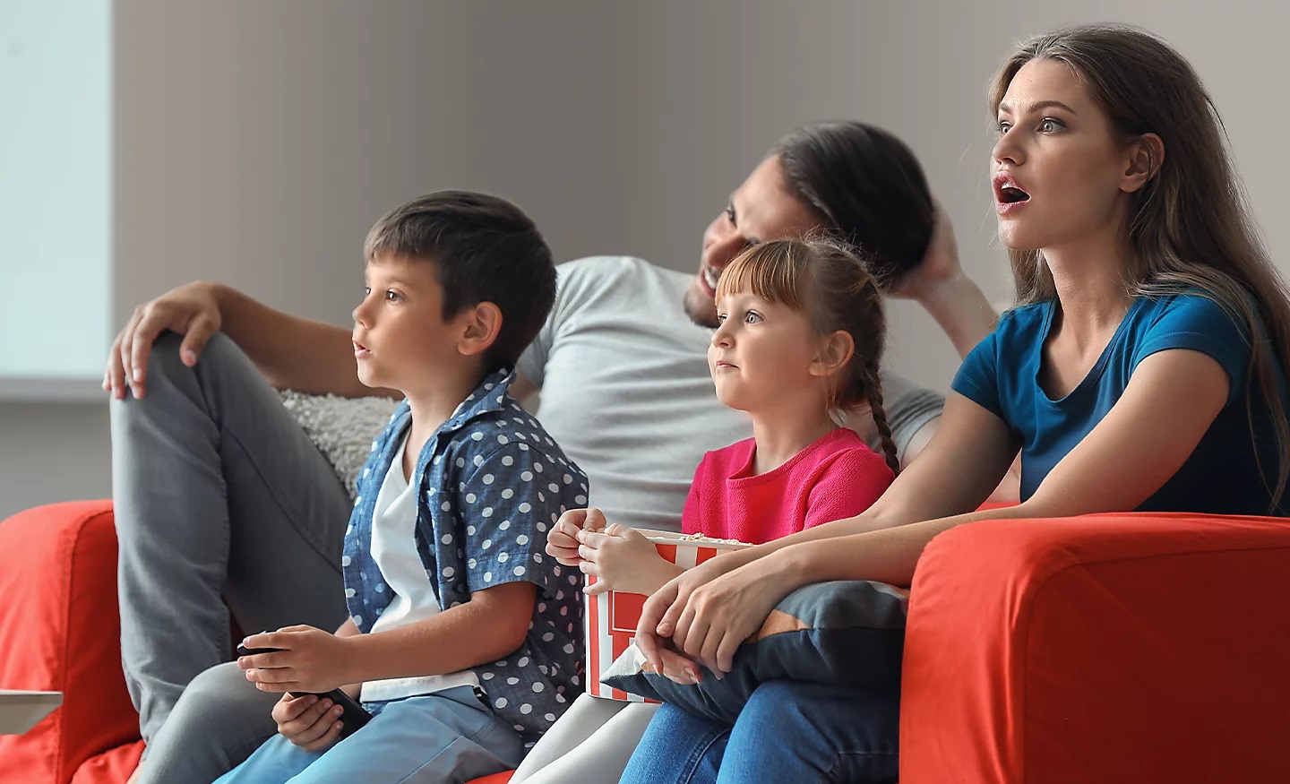 Le TV Sony KD50X75WL est compatible  avec les formats Dolby Atmos et Dolby Vision.